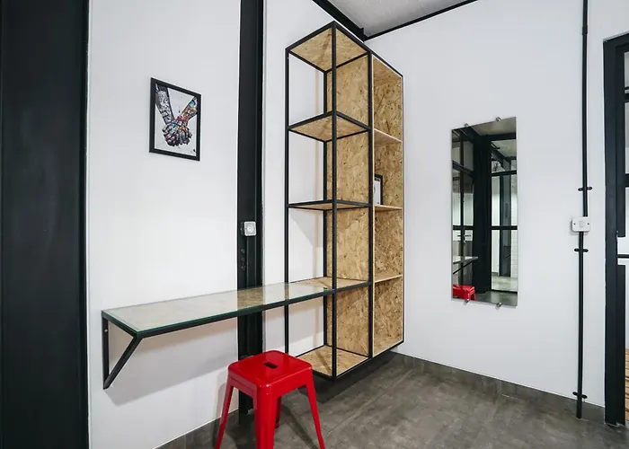 Costa Plana - 2 Bedroom Industrial Private In Umalas, Between Canggu & スミニャック