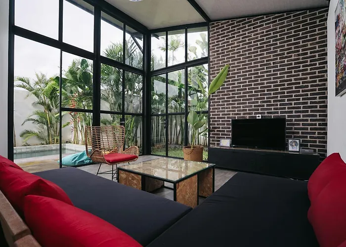 Costa Plana - 2 Bedroom Industrial Private In Umalas, Between Canggu & *